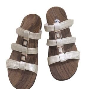 New NWOT Orthaheel adjustable sandals 9 gold wide